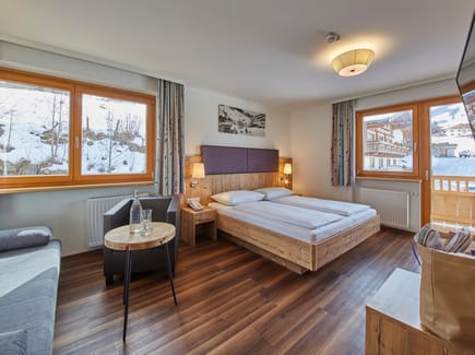 Junior Suite Jade im Hotel Johanneshof in Hinterglemm mit schönem Ausblick